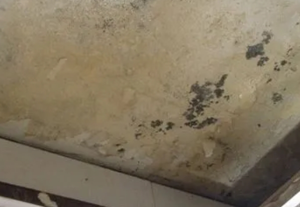 娄星阳台漏水维修公司分享下娄星卫生间渗水维修需要注意哪些问题。